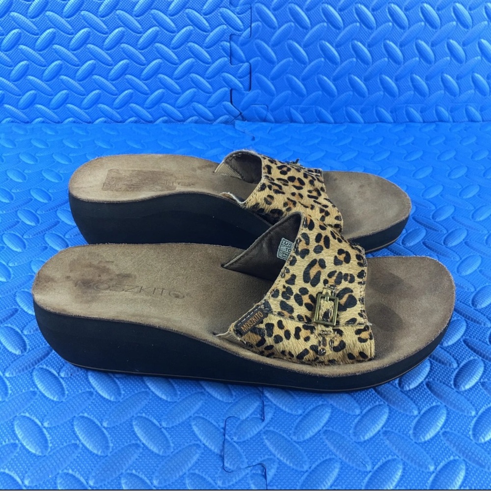 Moszkito Sandals Womens Shoes Size 10 Tan Leopard Print Platform Wedge Slip On